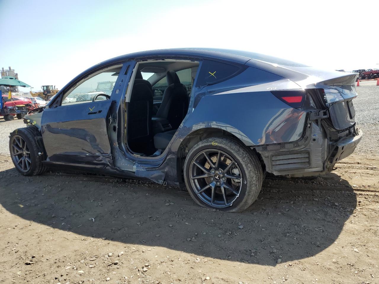 Lot #3033045998 2023 TESLA MODEL 3