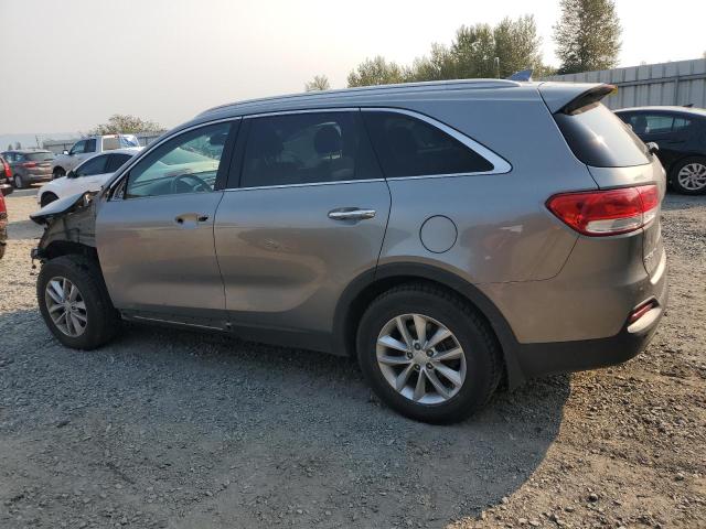 VIN 5XYPGDA59JG368233 2018 KIA Sorento, LX no.2