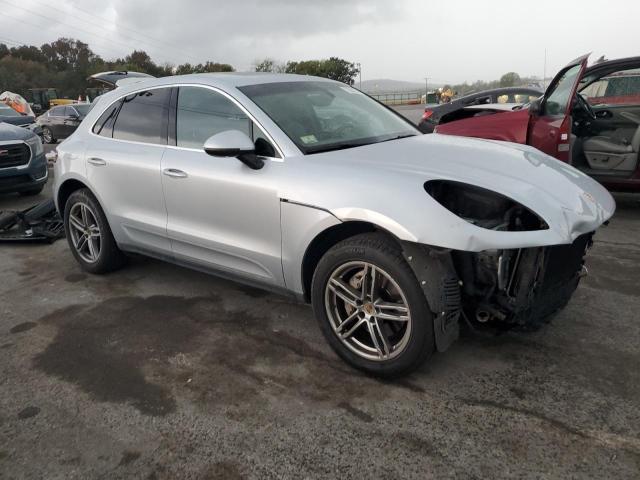 VIN WP1AB2A56FLB57381 2015 Porsche Macan, S no.4