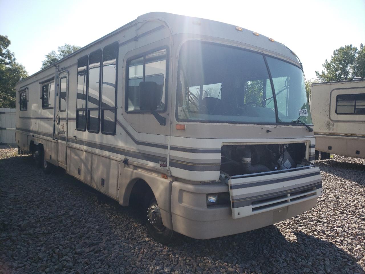 Lot #2821028139 1996 FORD F530 SUPER