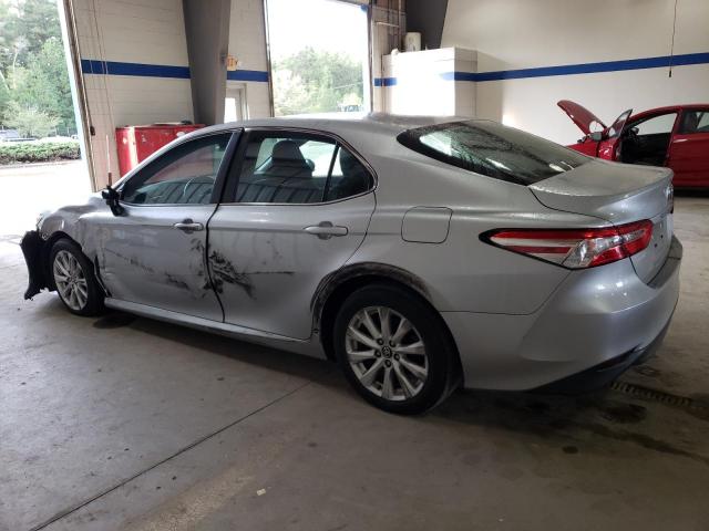 VIN 4T1B11HK2JU095927 2018 Toyota Camry, L no.2