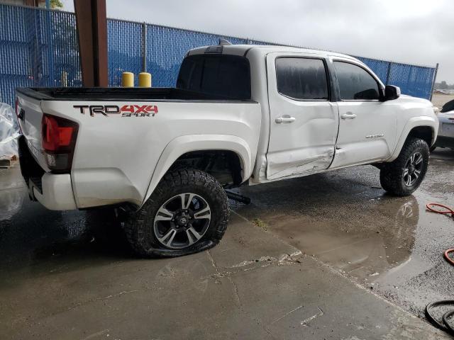 VIN 5TFCZ5AN2JX131787 2018 Toyota Tacoma, Double Cab no.3