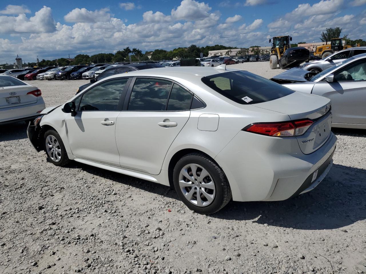 TOYOTA COROLLA LE 2021 white  gas JTDEPMAE2MJ118912 photo #3