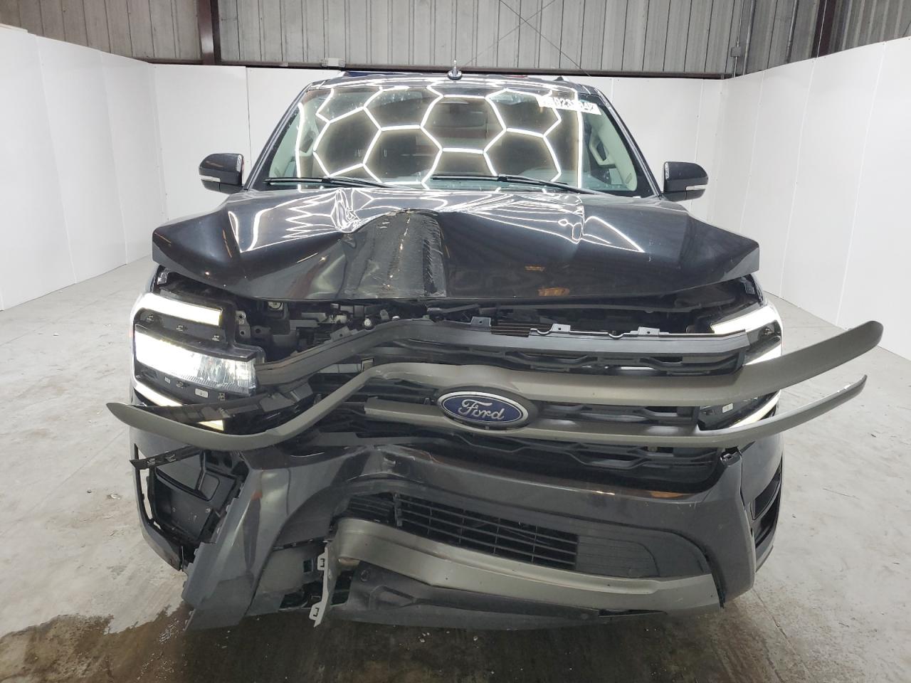 Lot #2842821294 2023 FORD EXPEDITION