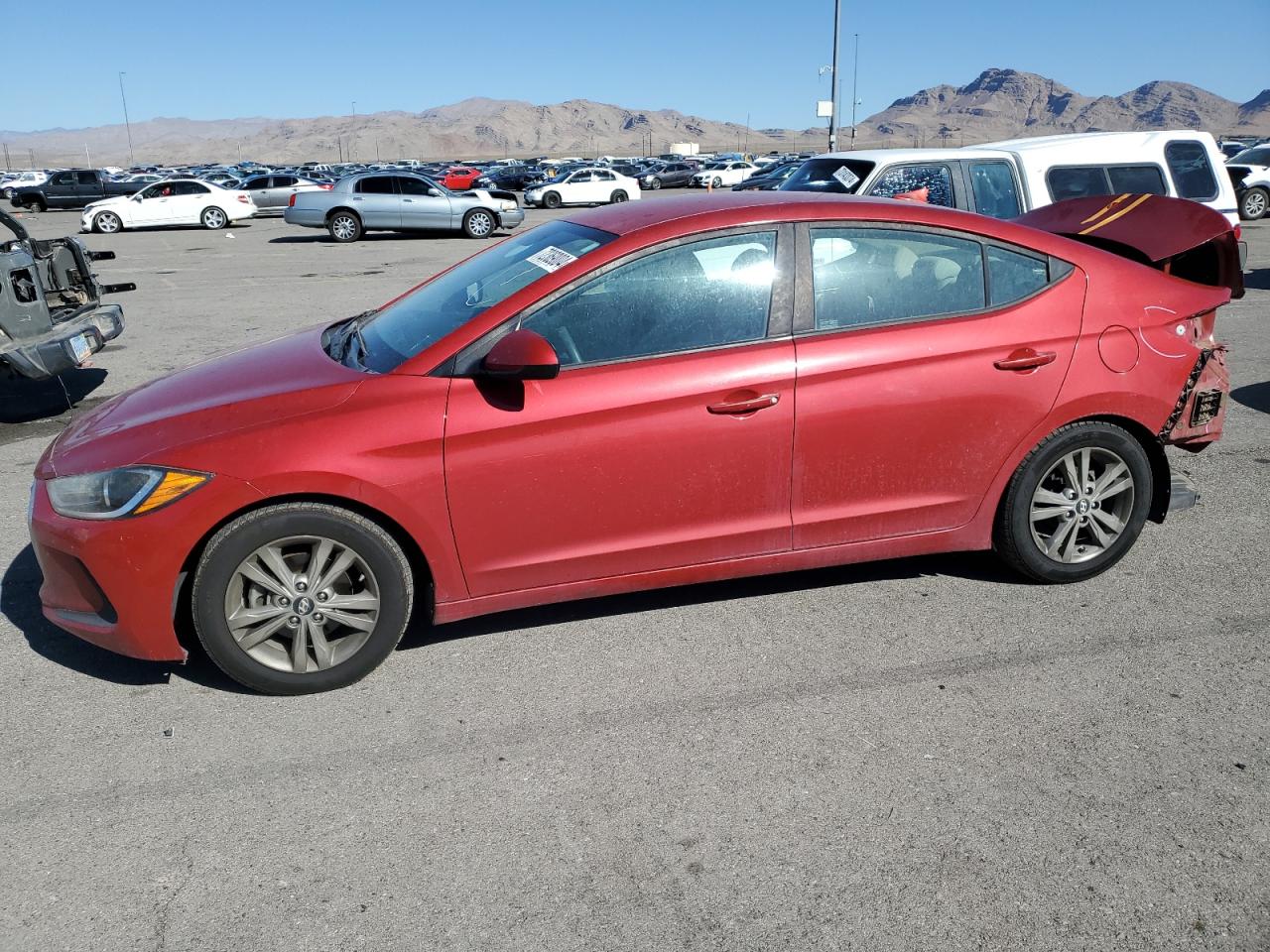 Lot #2970191287 2017 HYUNDAI ELANTRA SE