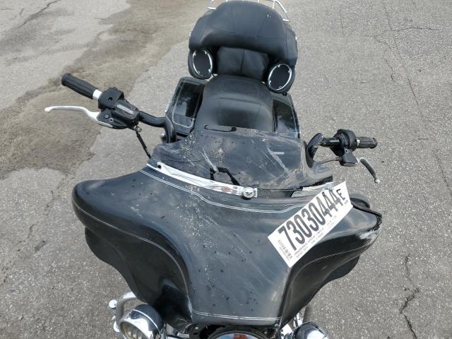 2011 HARLEY-DAVIDSON FLHTCU - 1HD1FC411BB676969