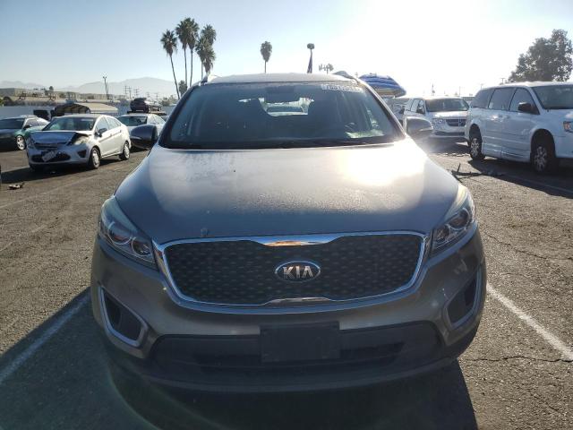 VIN 5XYPG4A54GG009817 2016 KIA Sorento, LX no.5