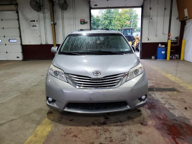 VIN 5TDYZ3DC3HS775996 2017 Toyota Sienna, Xle no.5