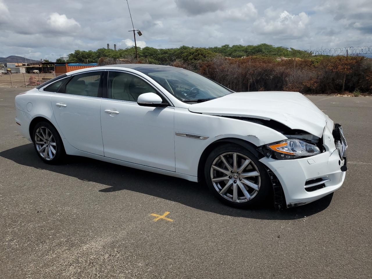 Lot #2888780435 2011 JAGUAR XJ