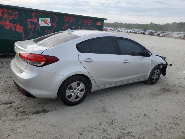 VIN 3KPFK4A71HE115670 2017 KIA FORTE no.3