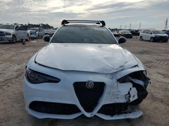 VIN ZARFAMBNXN7664785 2022 Alfa Romeo Giulia, Super no.5