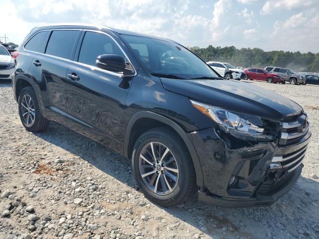 VIN 5TDKZRFH0JS542634 2018 Toyota Highlander, SE no.4