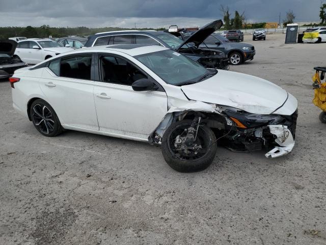 VIN 1N4BL4CV2PN384736 2023 Nissan Altima, SR no.4