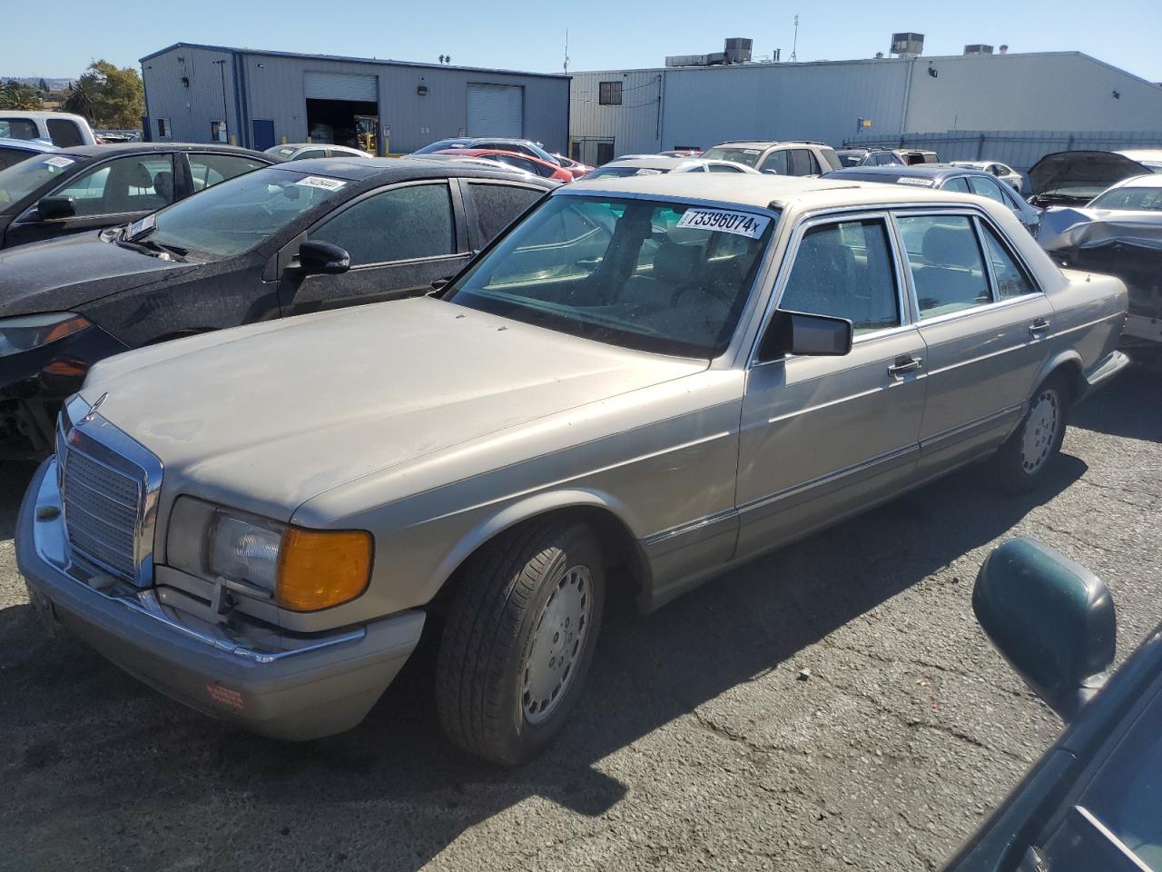 MERCEDES-BENZ 560 SEL 1988 tan  gas WDBCA39D7JA400066 photo #1