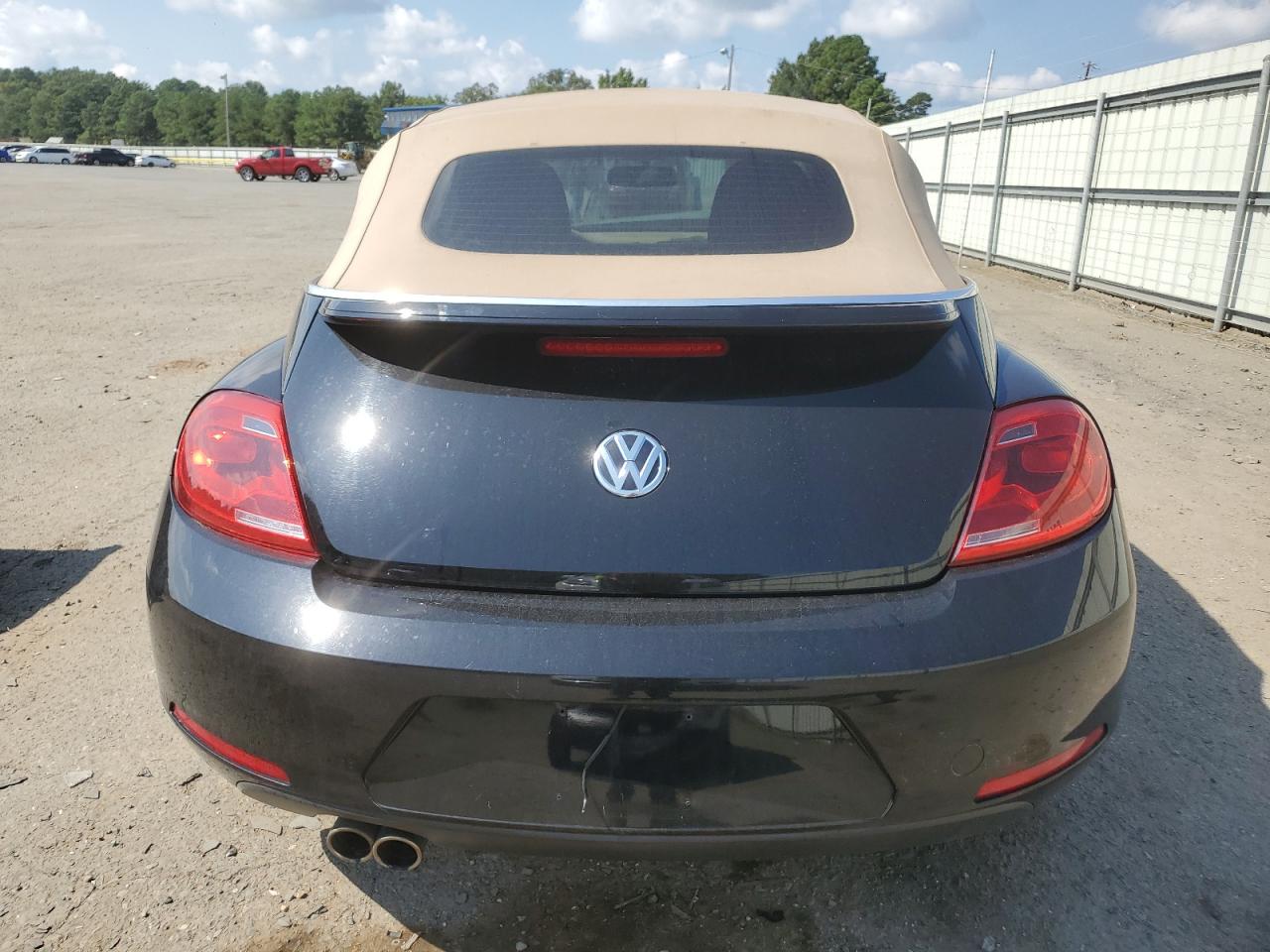 Lot #2978982657 2013 VOLKSWAGEN BEETLE