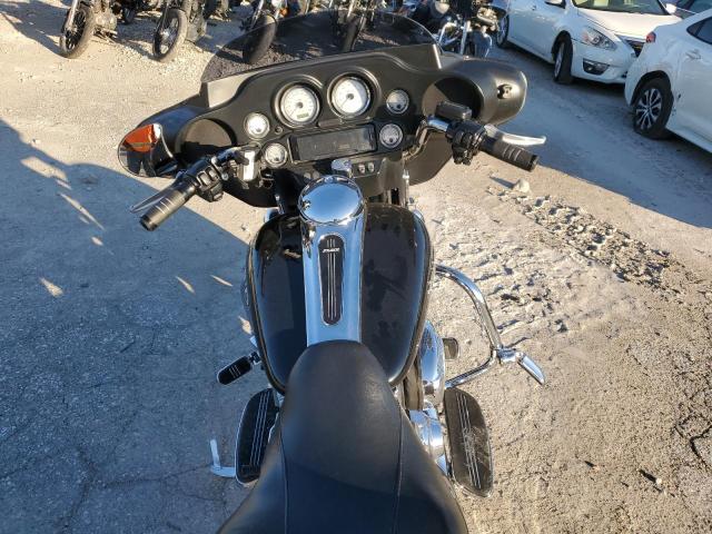 2013 HARLEY-DAVIDSON FLHX STREE - 1HD1KBM10DB686871
