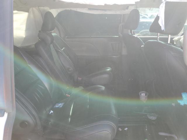 2018 TOYOTA SIENNA SE 5TDXZ3DC1JS905680