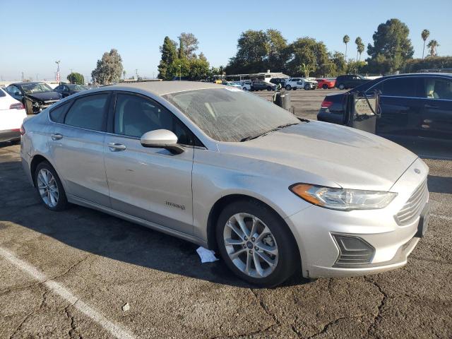 VIN 3FA6P0LUXKR109613 2019 Ford Fusion, SE no.4