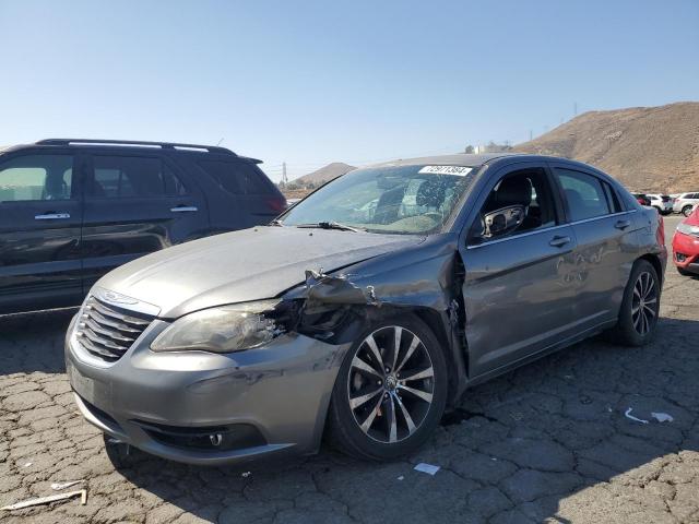 Chrysler 200