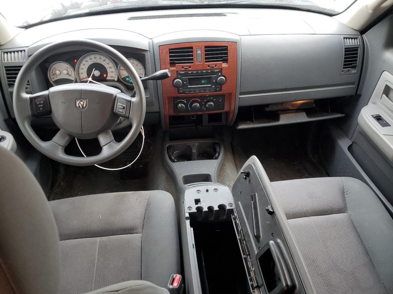 Lot #2886398966 2005 DODGE DAKOTA QUA