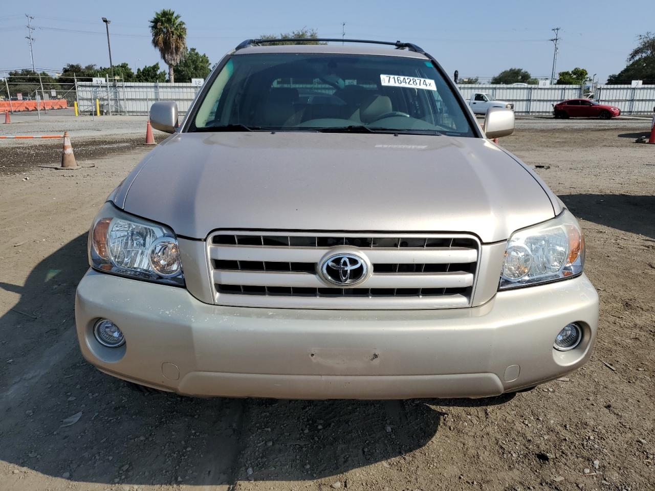 Lot #2874589126 2004 TOYOTA HIGHLANDER