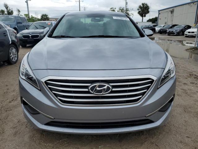 VIN 5NPE24AFXGH326833 2016 Hyundai Sonata, SE no.5