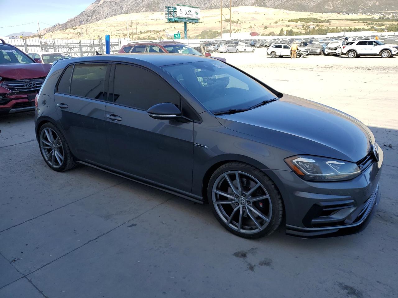 Lot #2921809539 2018 VOLKSWAGEN GOLF R