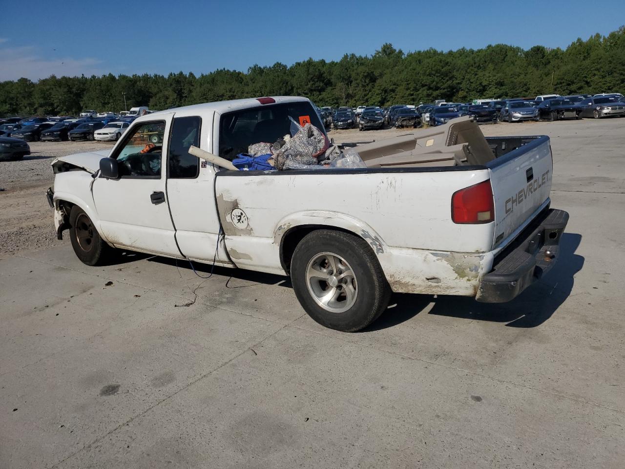 GMC SONOMA 2001 white club cab gas 1GTCS19W518224890 photo #3