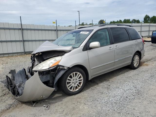 Toyota SIENNA XLE