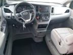 TOYOTA SIENNA LE photo