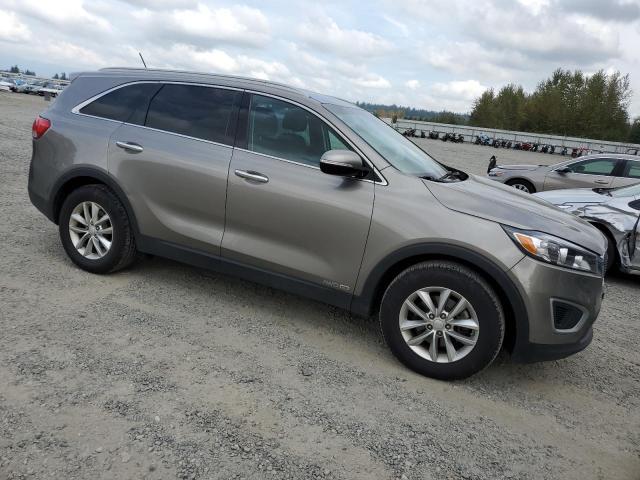 VIN 5XYPGDA51HG195365 2017 KIA Sorento, LX no.4