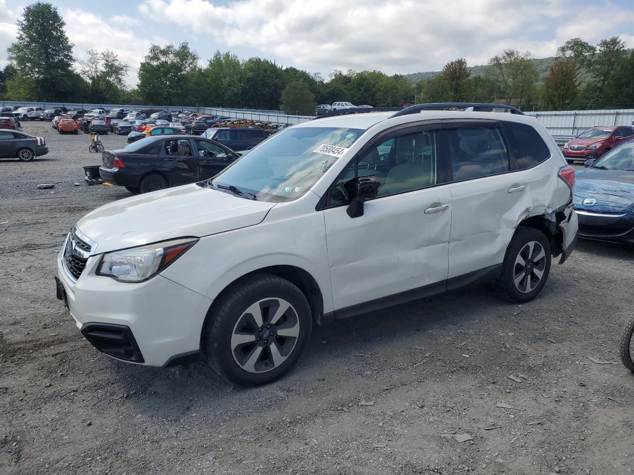 Lot #3009149362 2017 SUBARU FORESTER 2