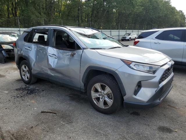 2020 TOYOTA RAV4 XLE - JTMW1RFV2LD052290