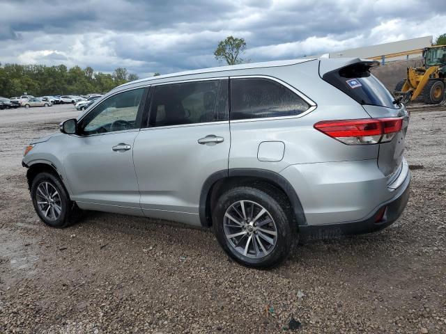 VIN 5TDKZRFH5HS194971 2017 Toyota Highlander, SE no.2