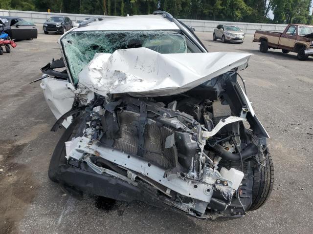 2017 TOYOTA RAV4 LE - JTMZFREV4HJ126737