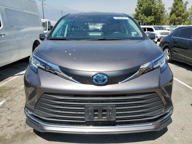 VIN 5TDYRKEC2MS002018 2021 Toyota Sienna, Xle no.5