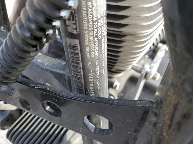 2011 HARLEY-DAVIDSON FLHX - 1HD1KB415BB616019