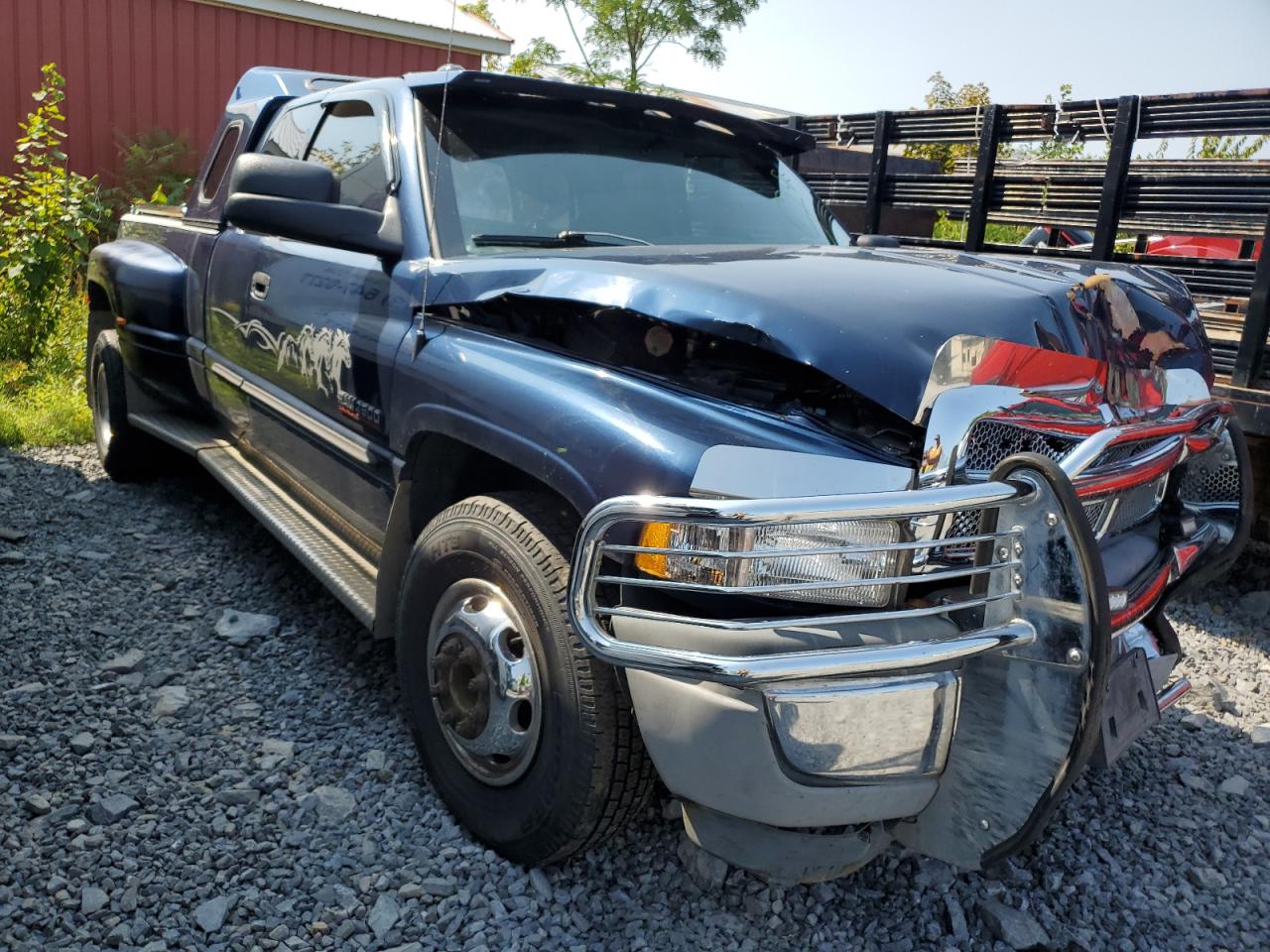 Lot #2826184583 2001 DODGE RAM 3500