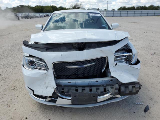 VIN 2C3CCAAG5JH278318 2018 Chrysler 300, Touring no.5