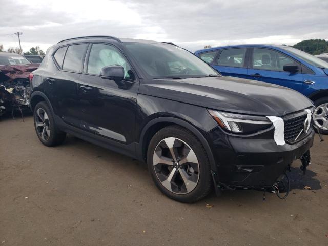 VIN YV4L12UWXP2912926 2023 Volvo XC40, Plus no.4