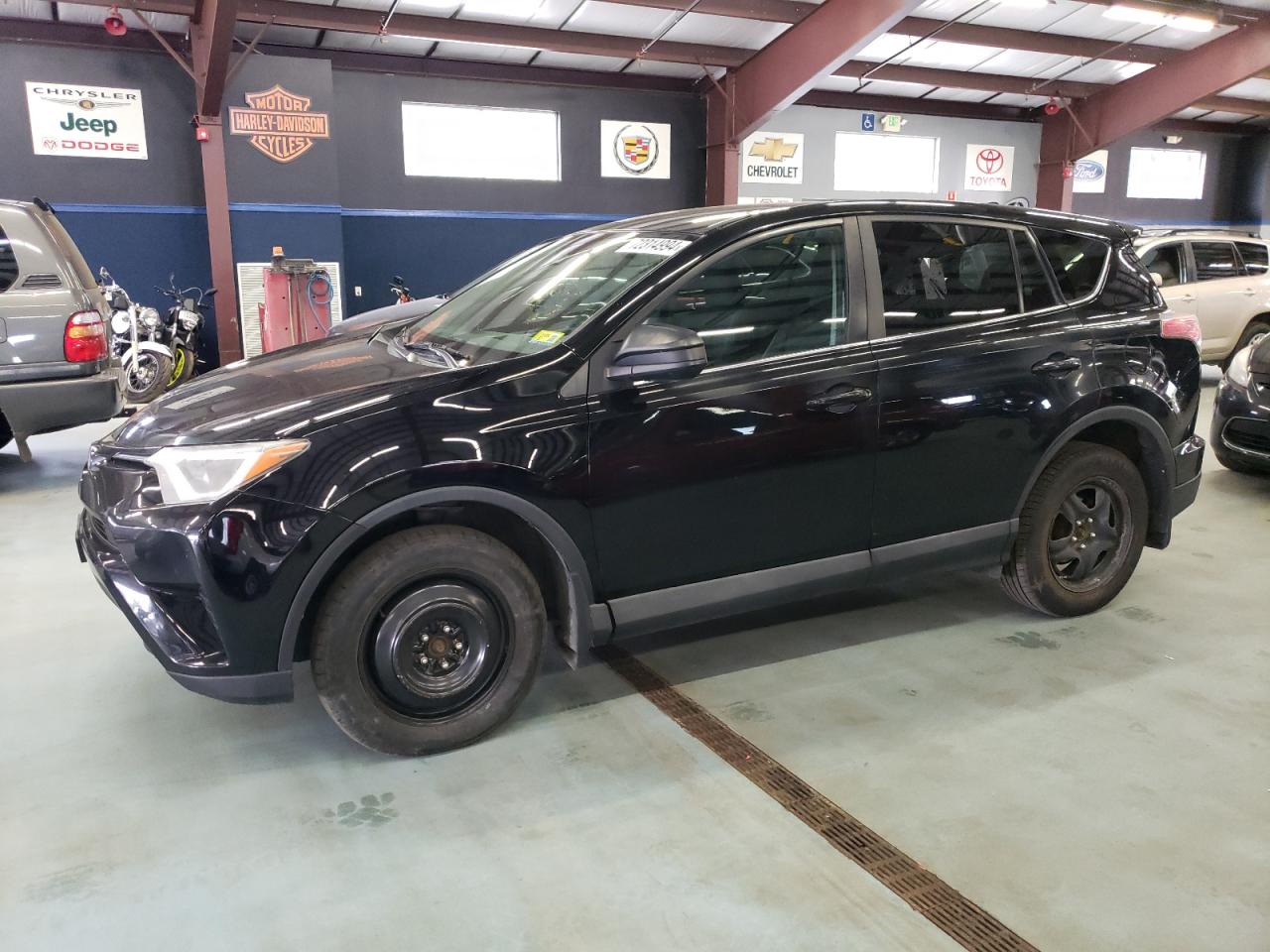 Lot #2840789424 2017 TOYOTA RAV4 LE