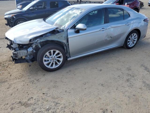 VIN 4T1C11AK8NU015468 2022 Toyota Camry, LE no.1