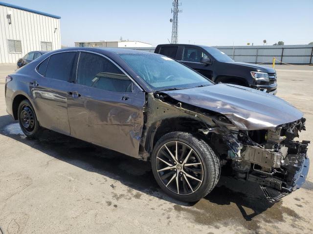 VIN 4T1G11AK0NU654137 2022 Toyota Camry, SE no.4