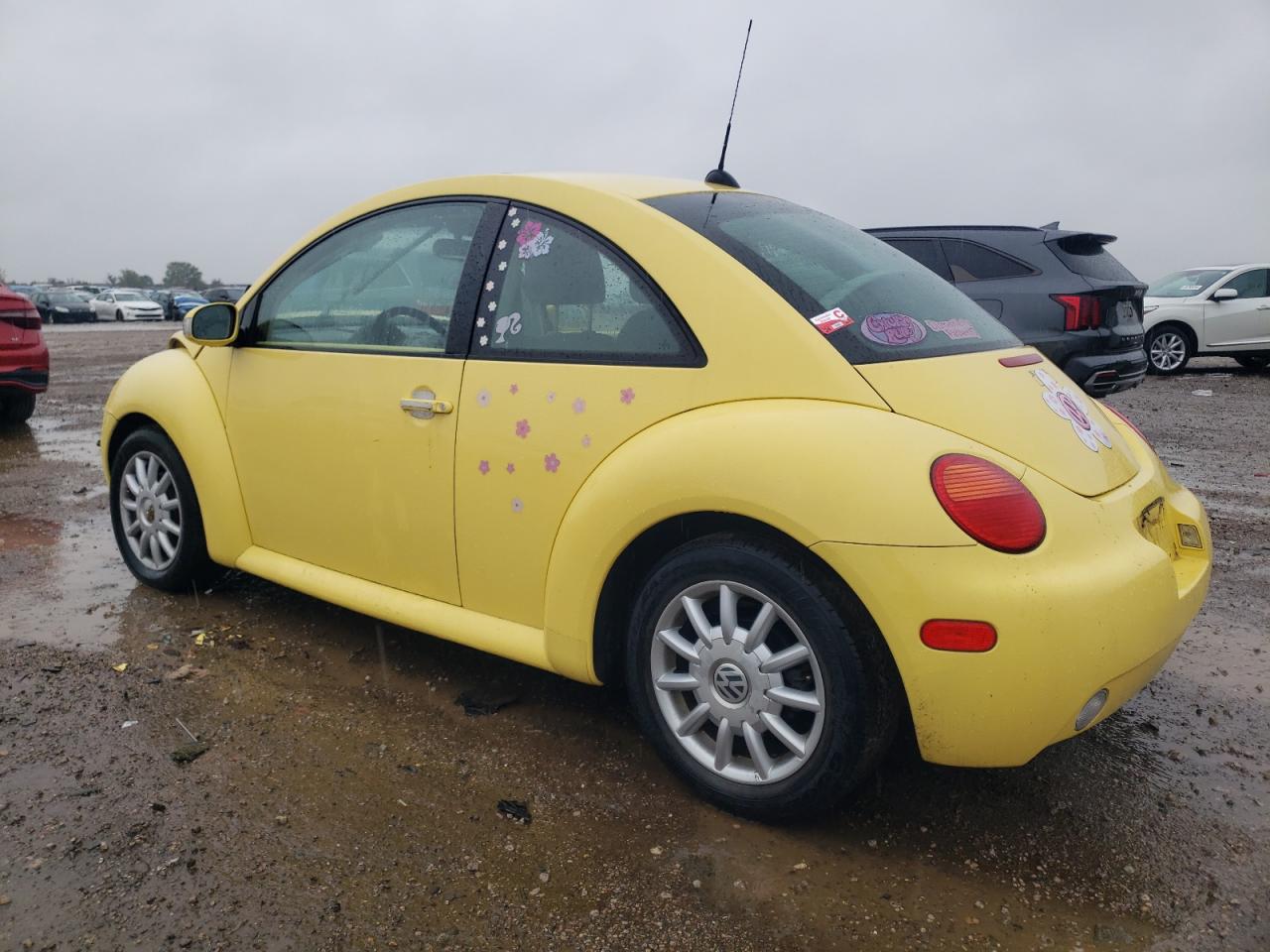 Lot #2926247508 2005 VOLKSWAGEN NEW BEETLE