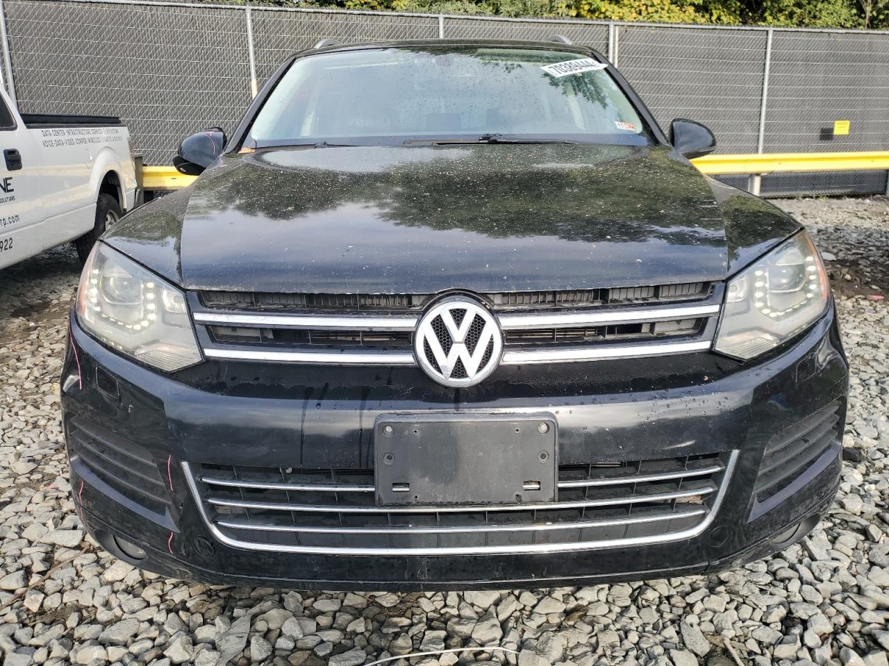 Lot #3033016989 2011 VOLKSWAGEN TOUAREG V6