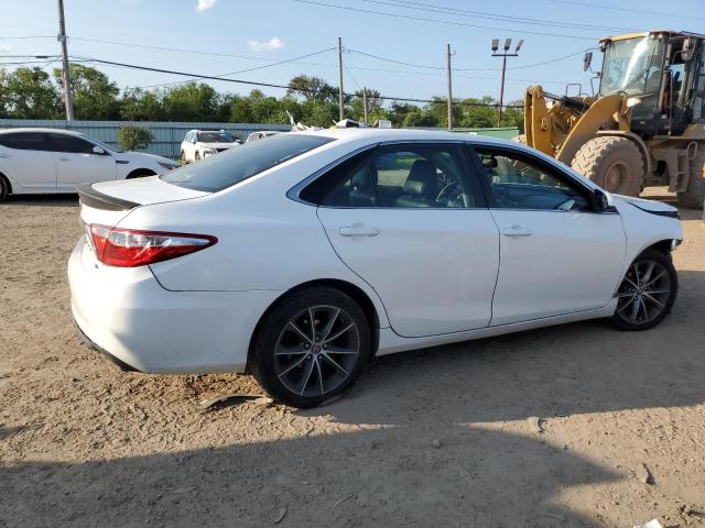 VIN 4T1BK1FK9FU029317 2015 Toyota Camry, Xse no.3