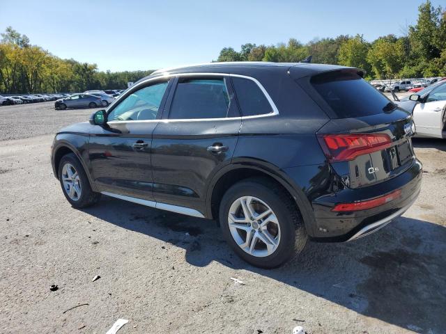 VIN WA1ANAFY7K2144915 2019 Audi Q5, Premium no.2