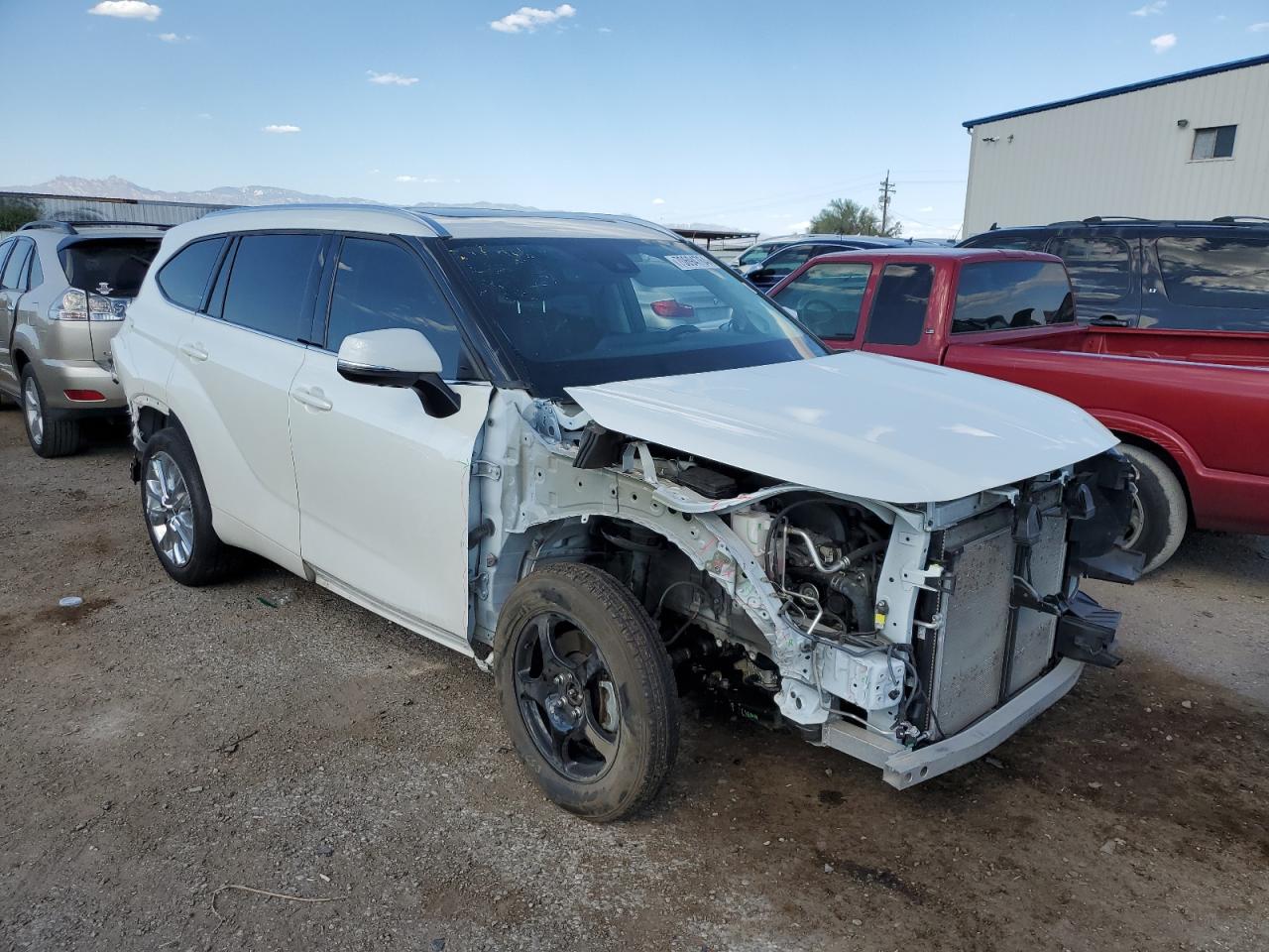 Lot #2988995606 2021 TOYOTA HIGHLANDER