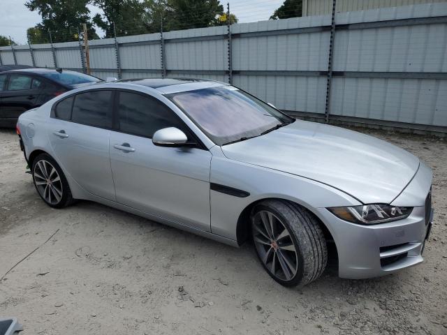 VIN SAJAE4FX6JCP26416 2018 Jaguar XE, Prestige no.4