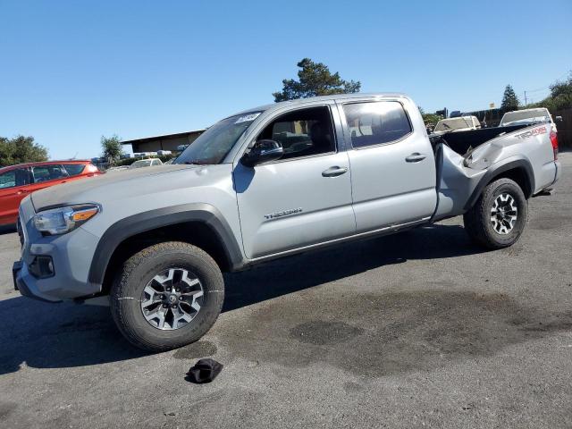 VIN 3TMDZ5BN2JM048241 2018 TOYOTA TACOMA no.1